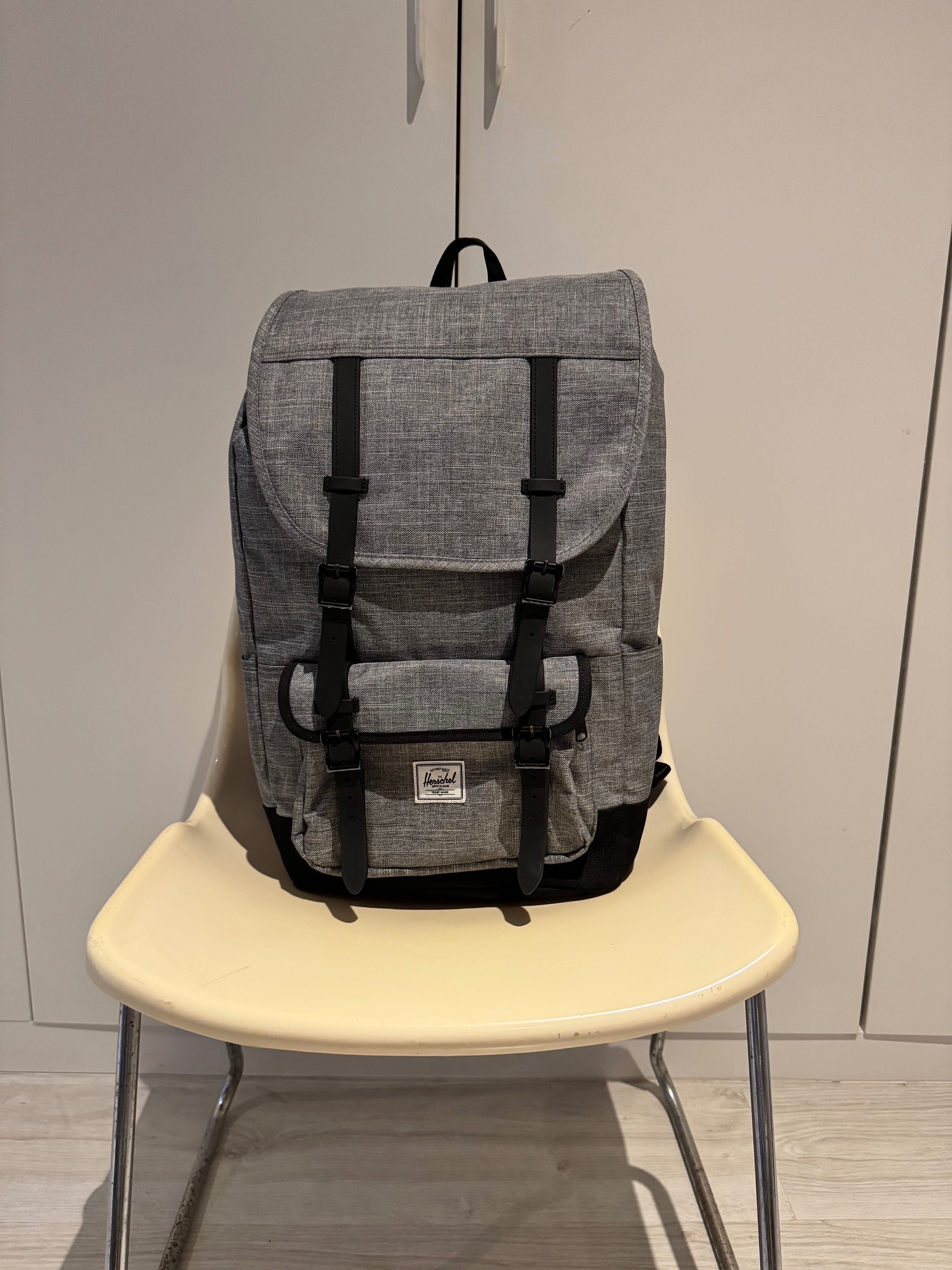 Mochila Herschel Little America Pro Original