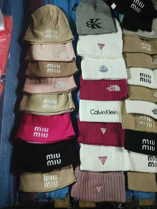 Czapki damskie/męskie wyprzedaż!