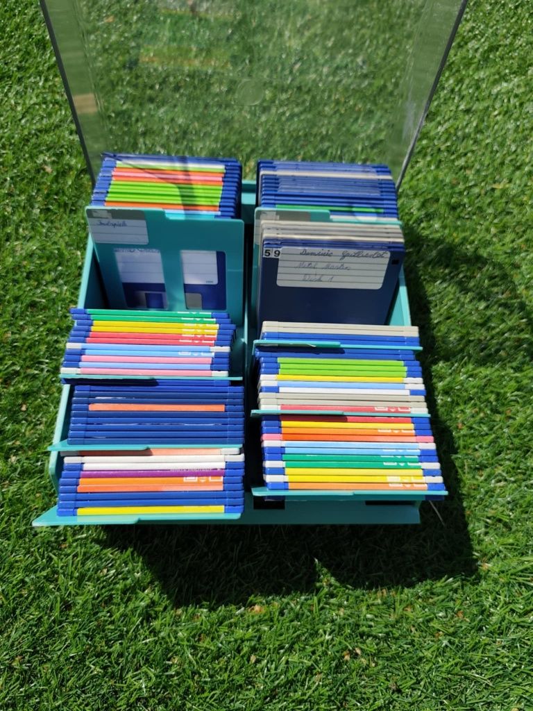 90 Dyskietek Atari 3.5