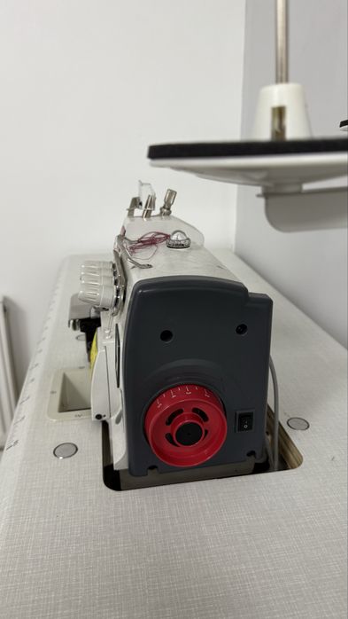 Оверлок високошвидкісний 4-нитковий Baoyu GT-700D-4