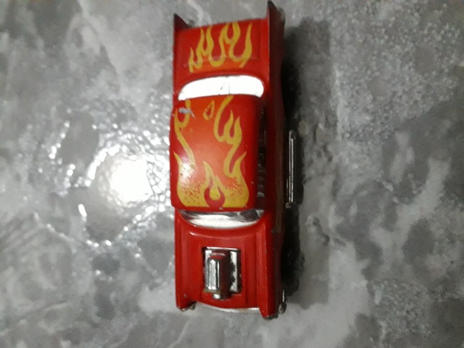 Carro chevy 57 n°223 majorete