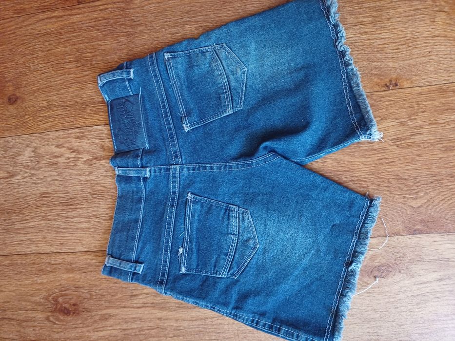 Шорти на дівчинку