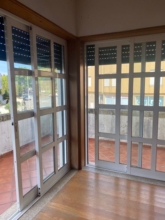 Quarto mobilado para arrendamento em Braga/Despesas incluidas