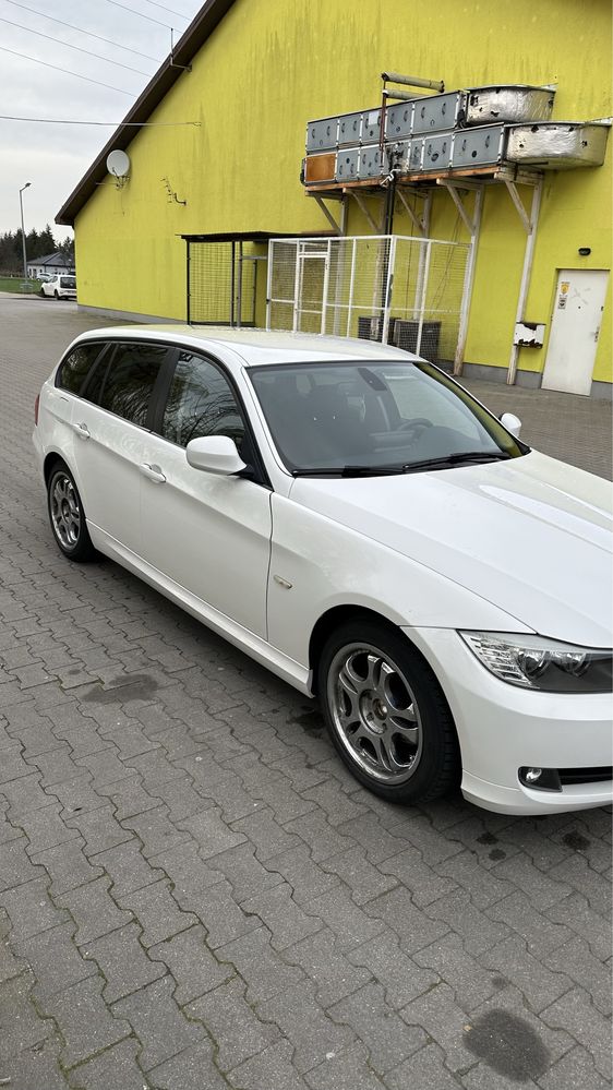 BMW E91 2.0 benzyna 2010r 125tys km dlugie oc i przeglad ZADBANA!