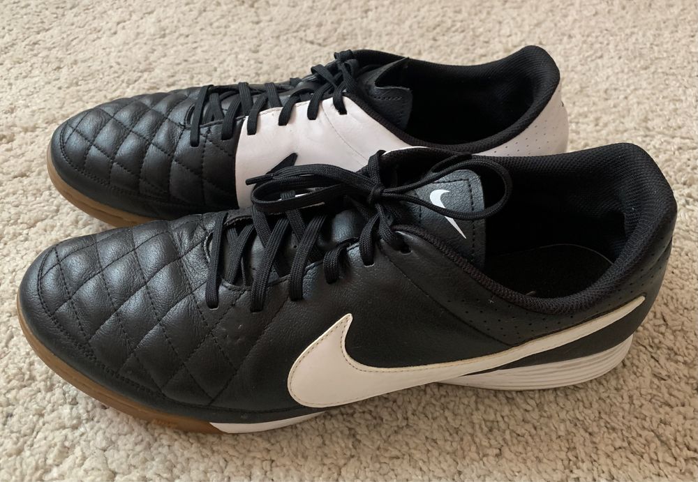 Кроссовки футзалки NIKE 30 см