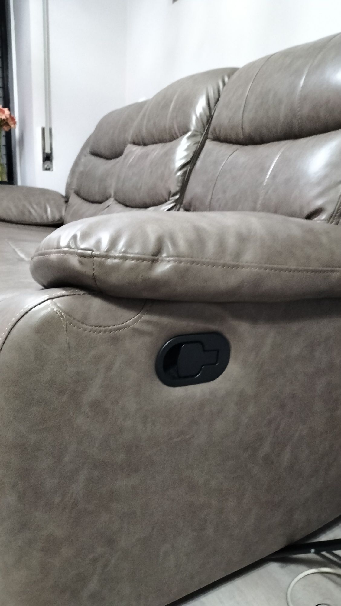 OPORTUNIDADE  SOFA RELAX  3 lugaresI