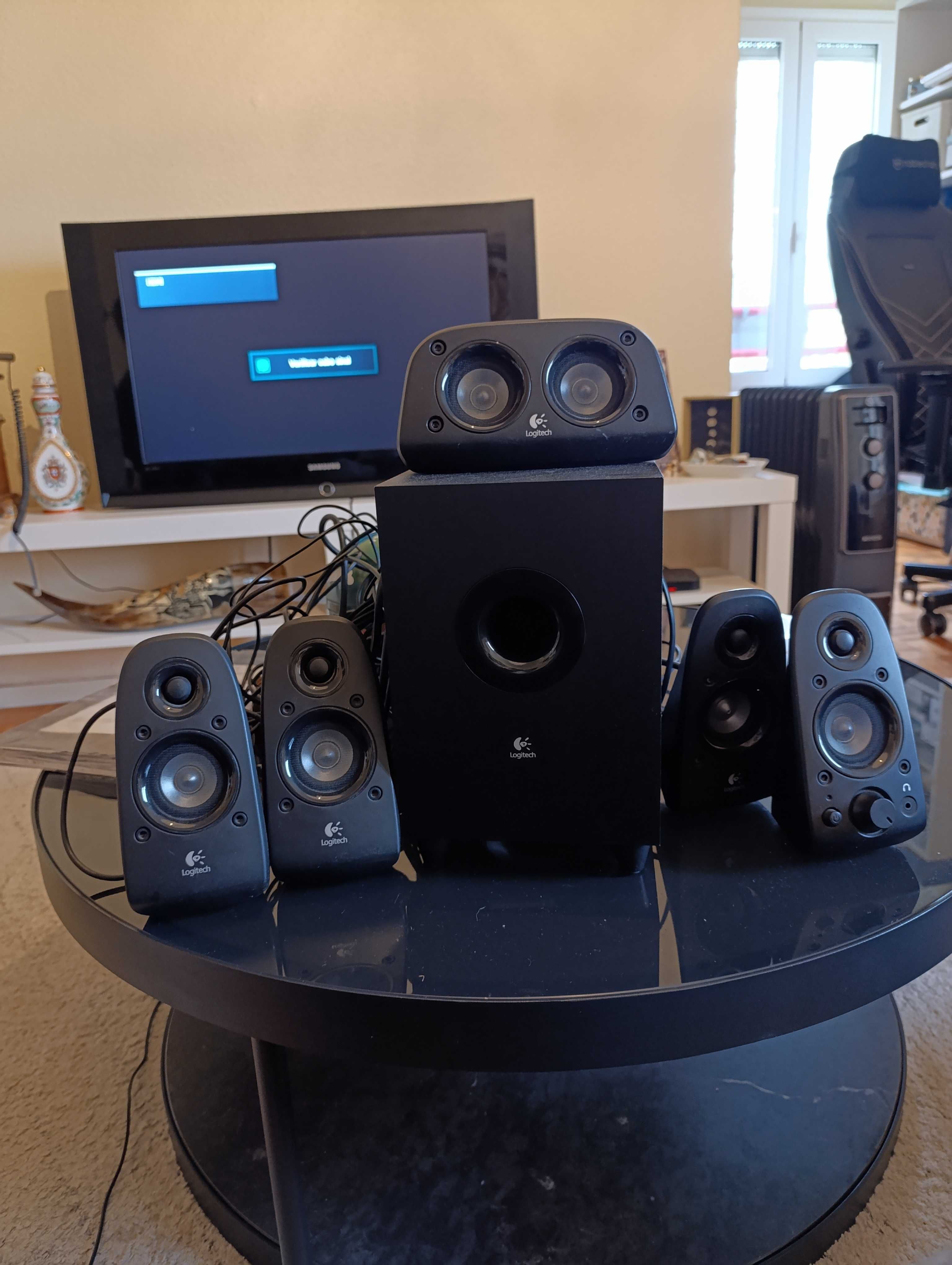 Colunas Logitech Z506