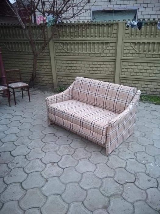 Перетяжка Ремонт Реставрация М'якої мебелі.