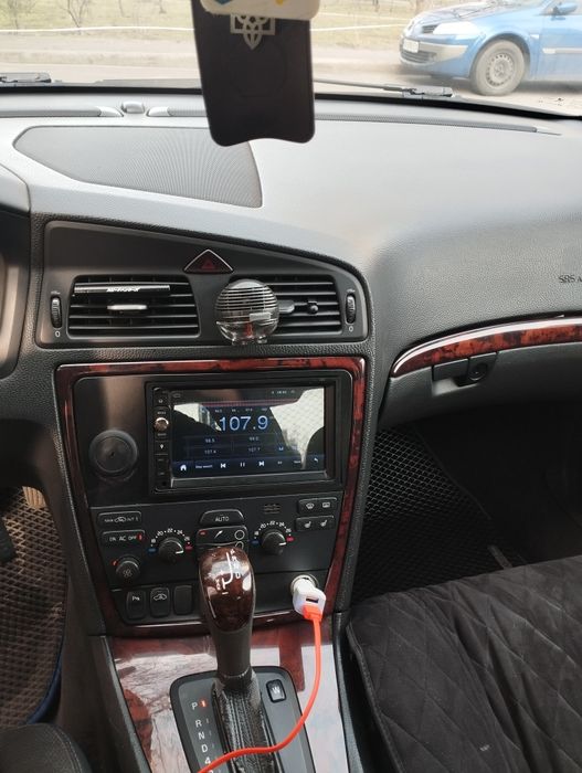 Автомобіль Volvo