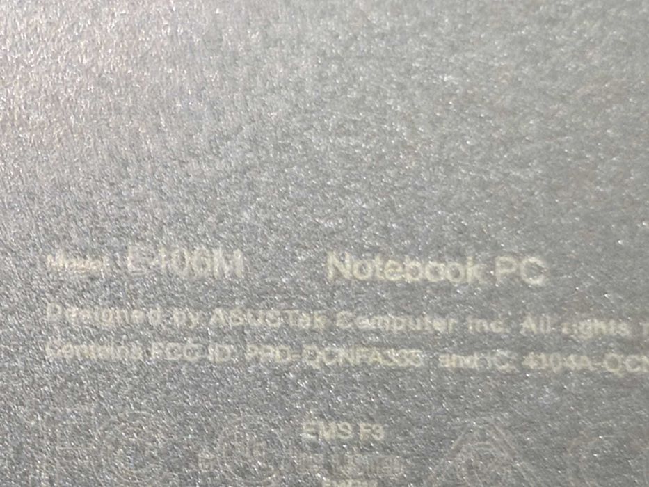 Asus E406M laptop