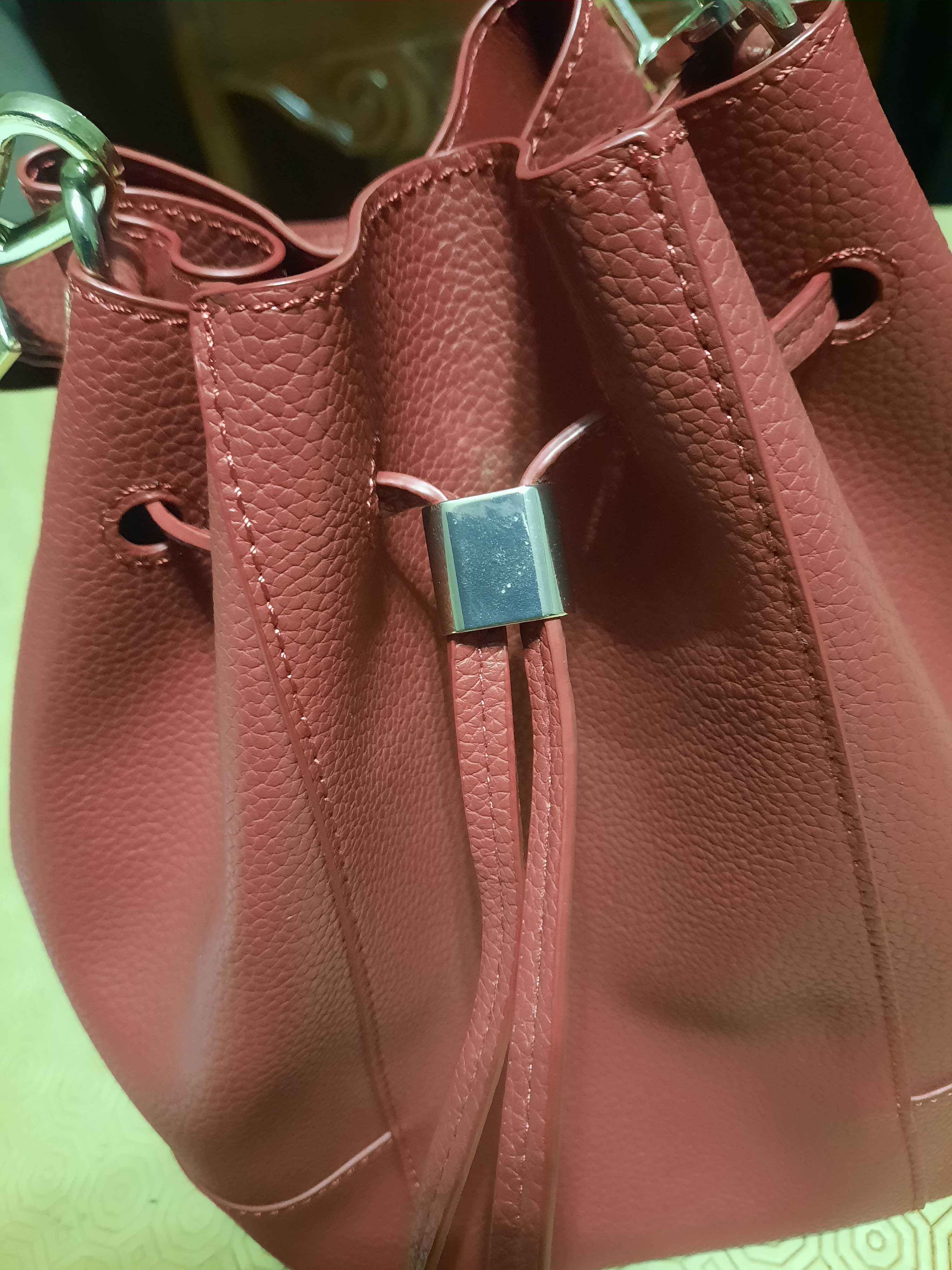 Dois sacos de mão elegantes