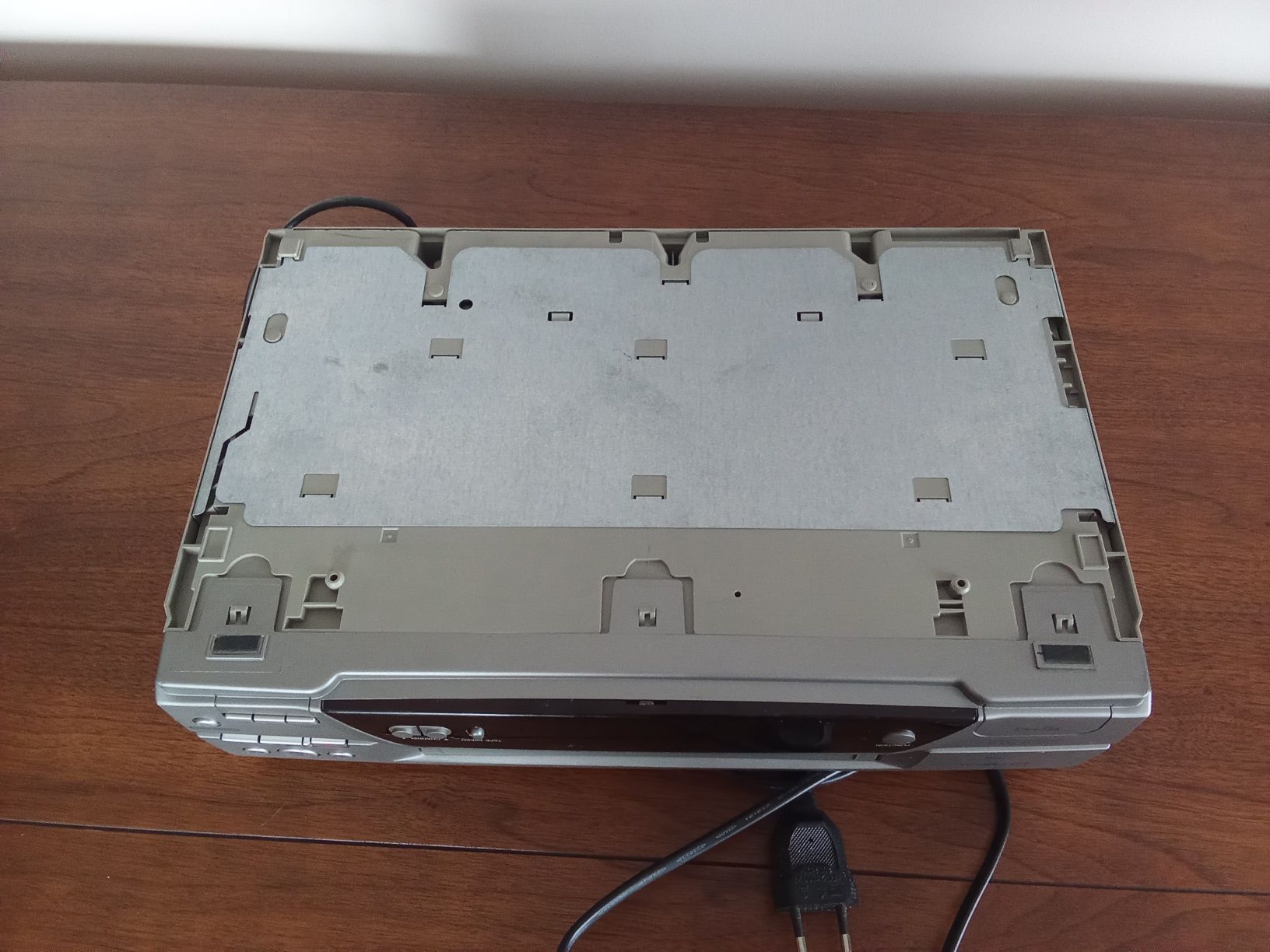 Odtwarzacz VHS FUNAI magnetowid 6 głowic