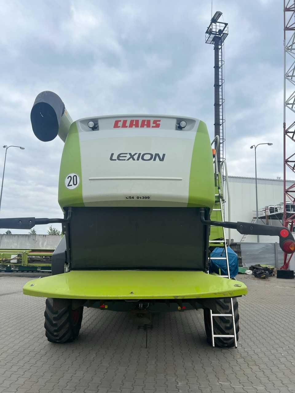 Зернозбиральний комбайн Claas Lexion 670