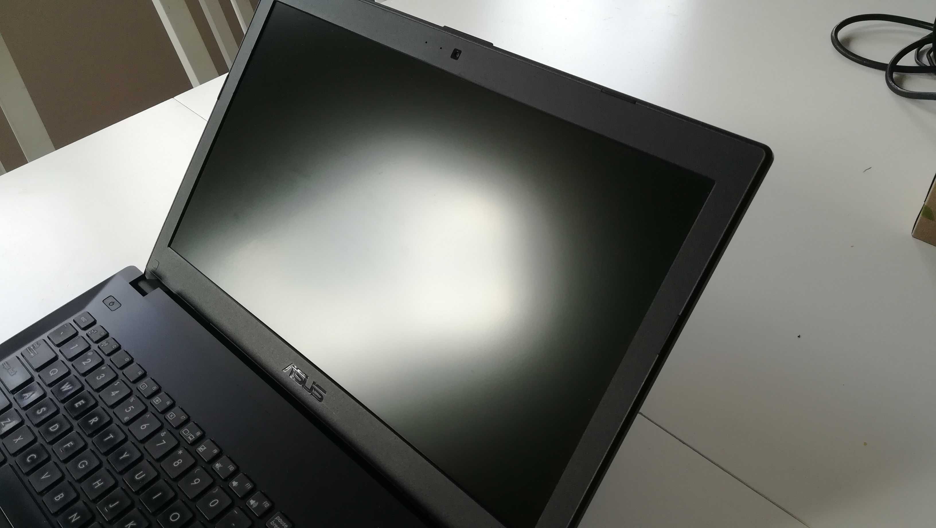 Asus Pro P2530UJ DM0055E Intel Core i5 6200U 8GB DDR4