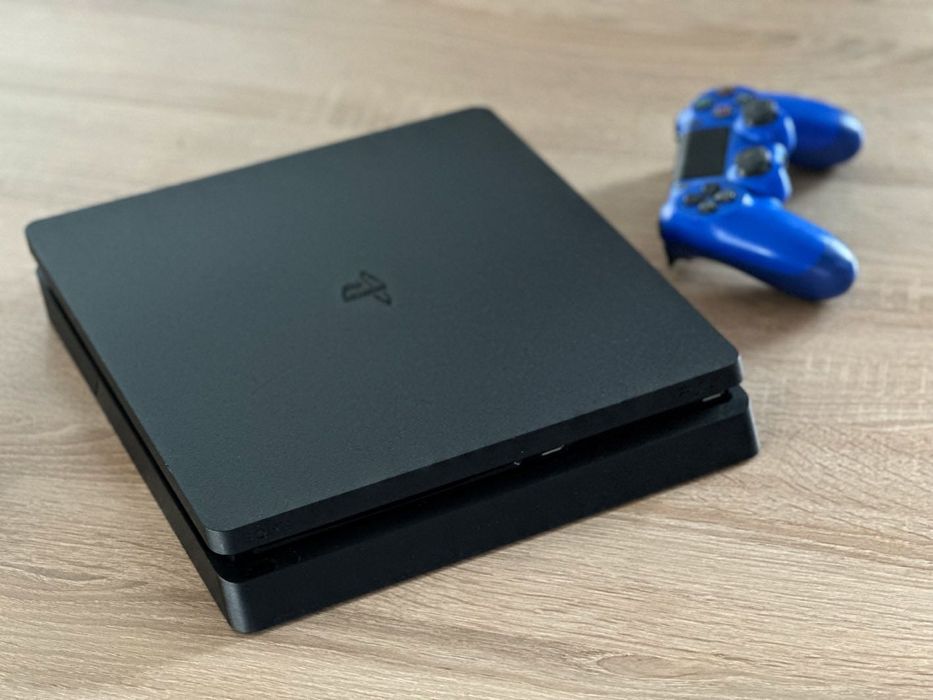 PlayStation 4 1TB Slim +Pad +Gra SpiderMan