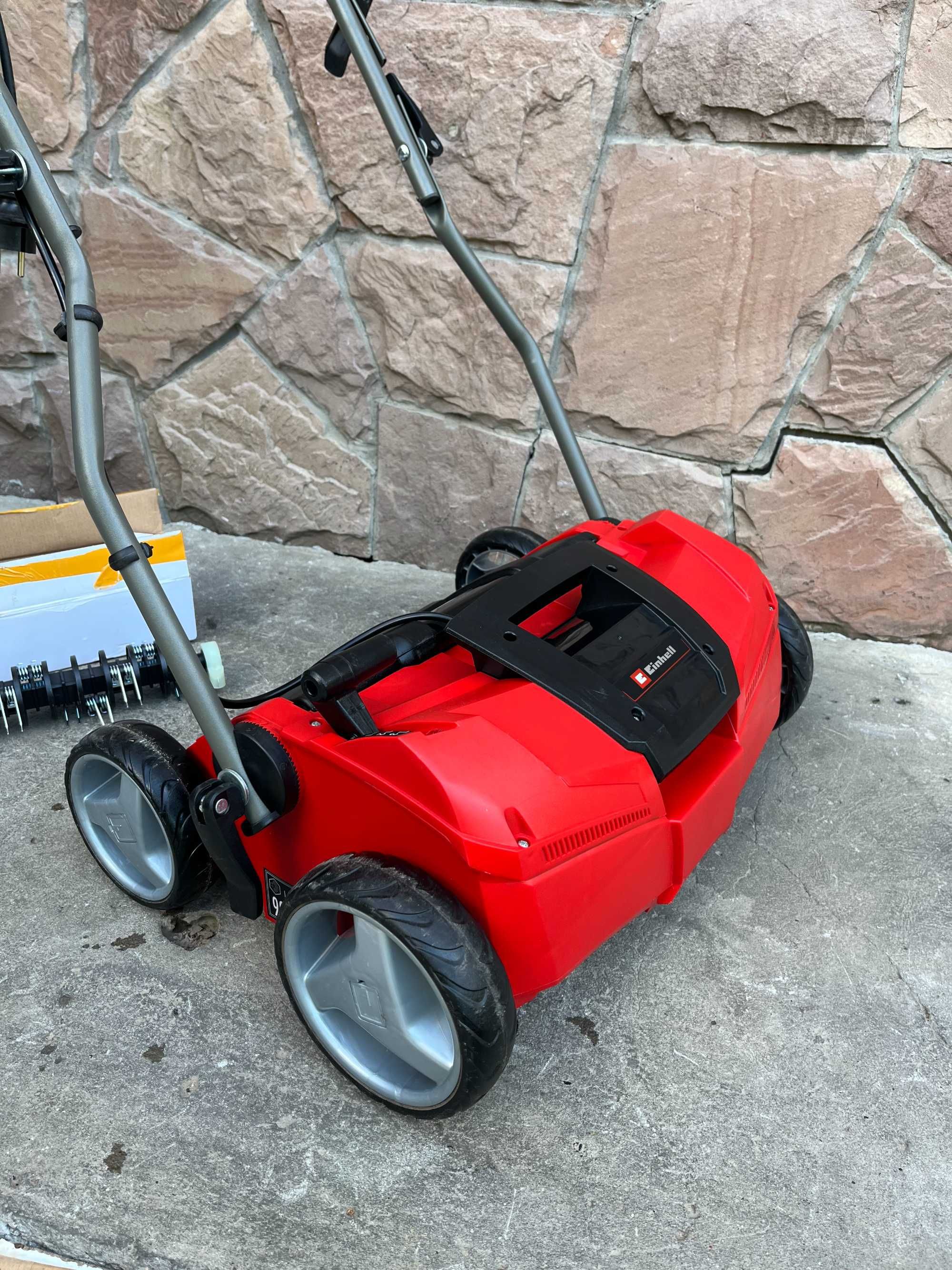 Аератор скарифікатор Einhell GE-SA 1640 два вала 40см