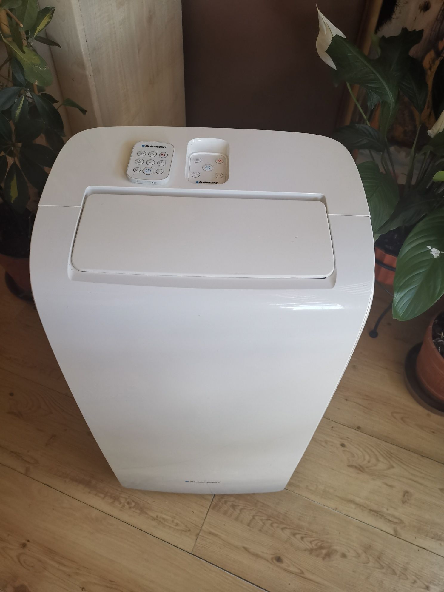 Klimatyzator przenośny Blaupunkt Moby Blue chłodzi, grzeje