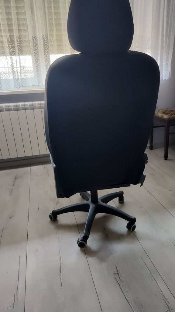 Fotel biurowy na kółkach 2 szt.