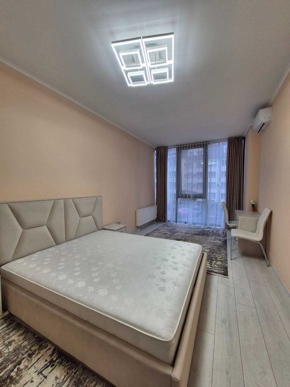Продаж 2 кімнатної квартири в ЖК поруч озера