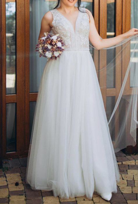 Весільна сукня без шлейфу