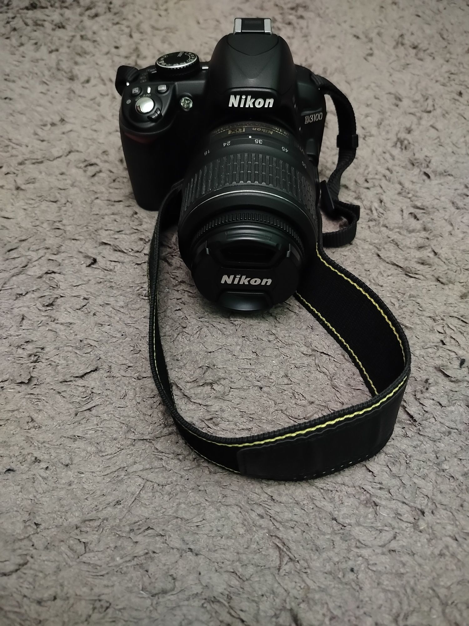 Nikon D3100    .