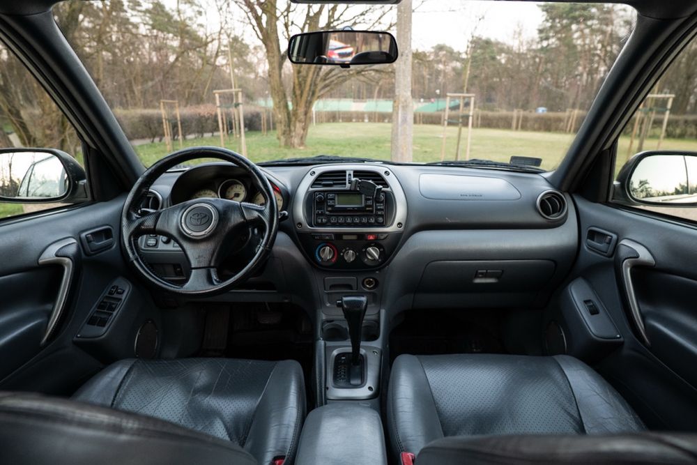 Toyota RAV4 • 2.0 Benzyna • od kobiety