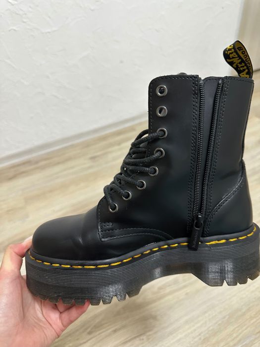 Dr. Martens Jadon (оригінал) – стильні черевики, 37 розмір