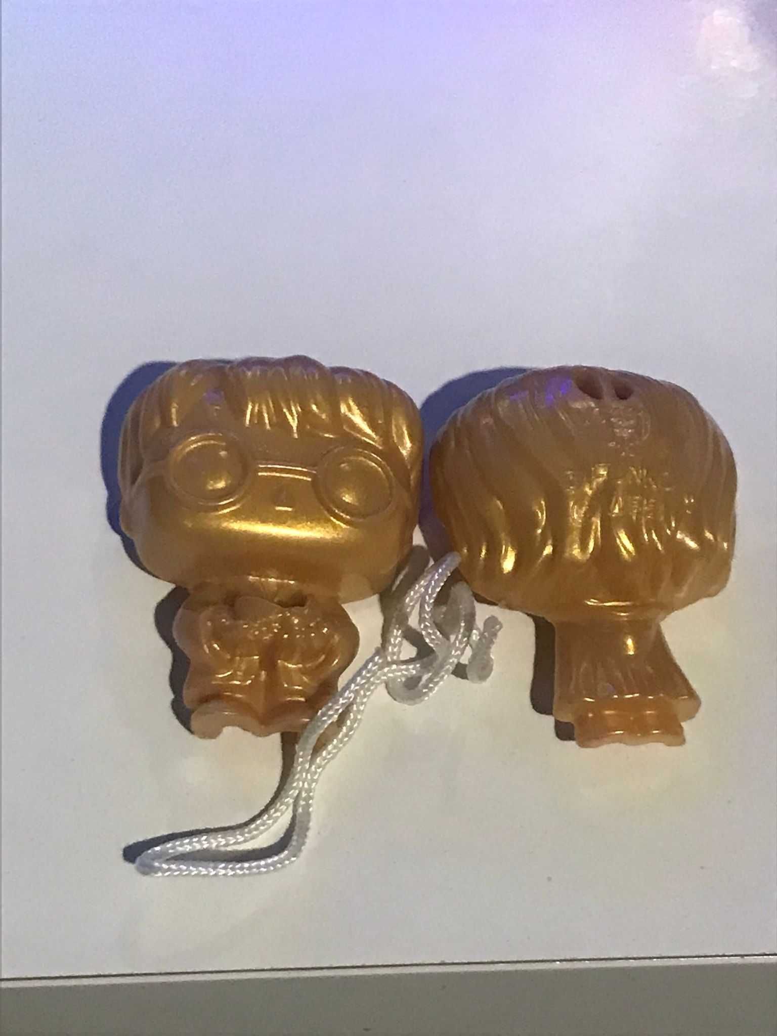 Harry Potter dourado (kinder joy)