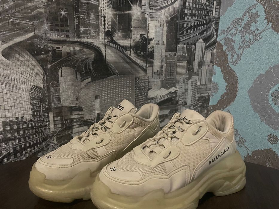 Balenciaga Triple S 39