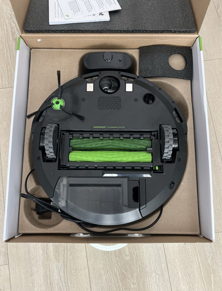 Robot odkurzający iRobot Roomba i5 odkurzacz