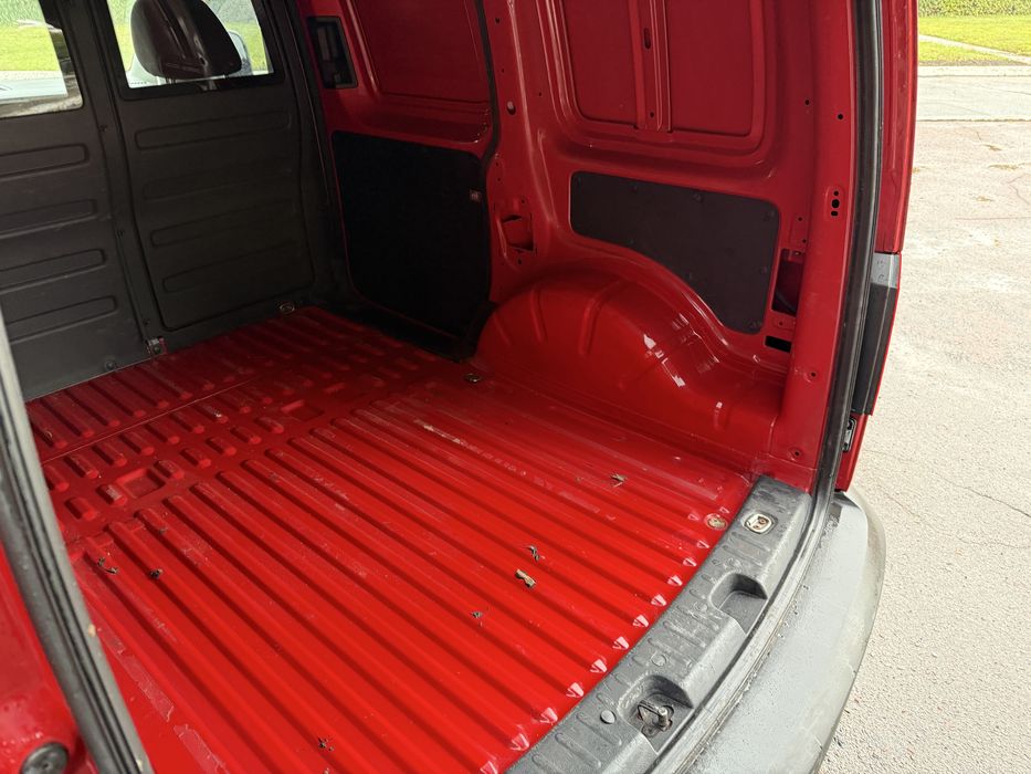 Продам Volkswagen Caddy 2015 (1.6 TDI)