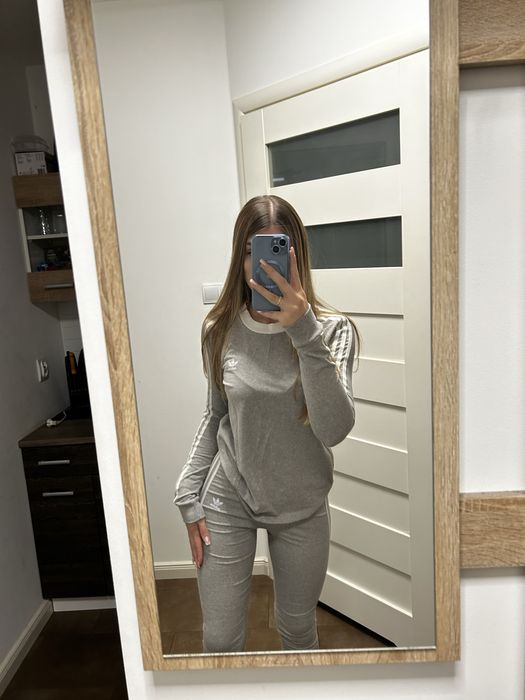 Komplet dresowy Adidas- leginsy i bluza jak nowy