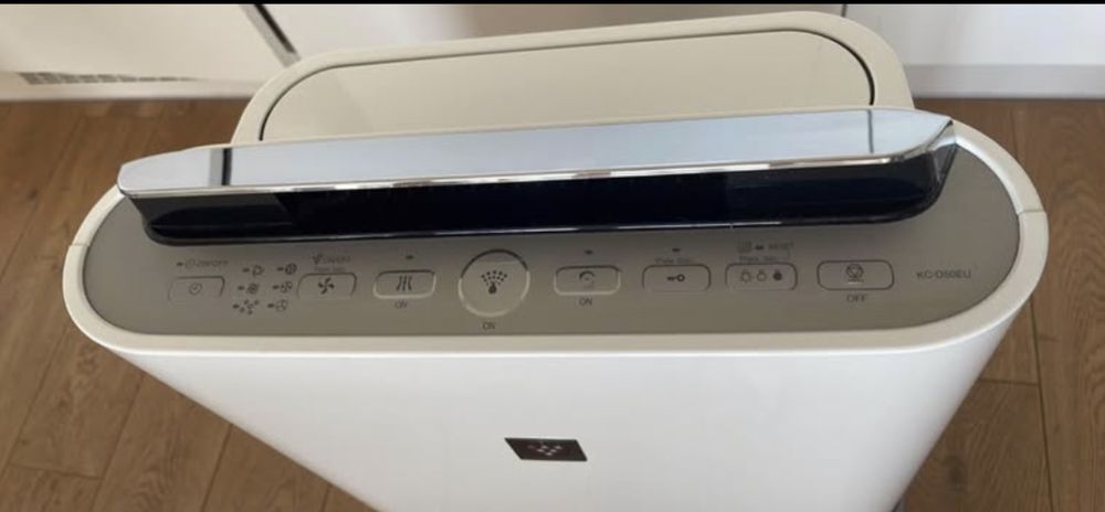Sharp - oczyszczacz z nawilżaczem KC-D50EU-W