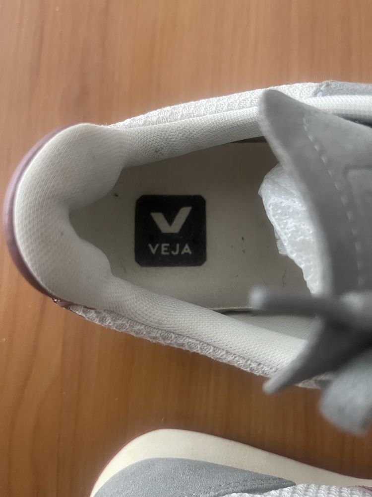 Кросівки veja,оригинал