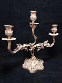 Candelabro antigo em aço ou ferro