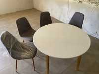 Biały okrągły stół + 4 szare krzesła