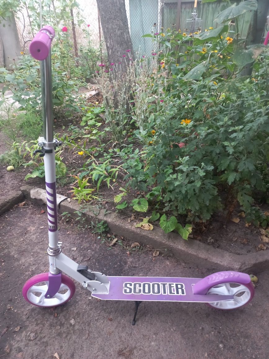 Продам Scooter другий в подарок для хлопчика!!!