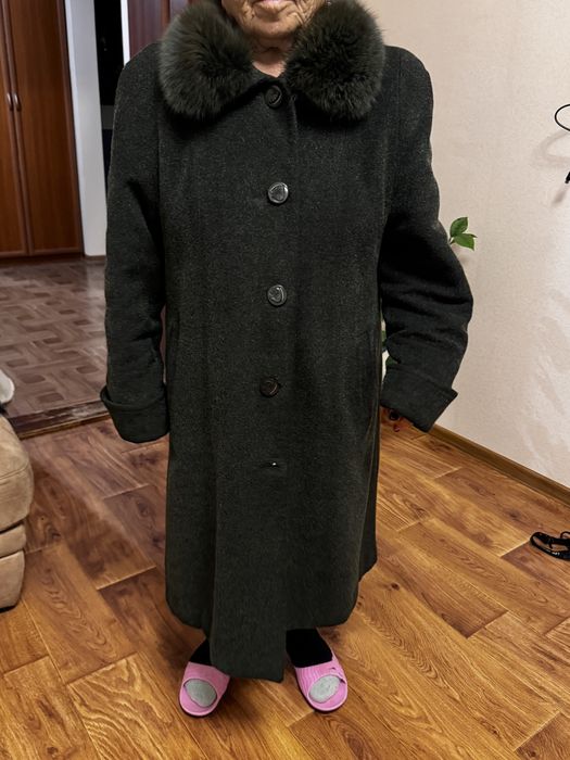 Женское зимнее пальто,размер 50, воротник с натуральным мехом