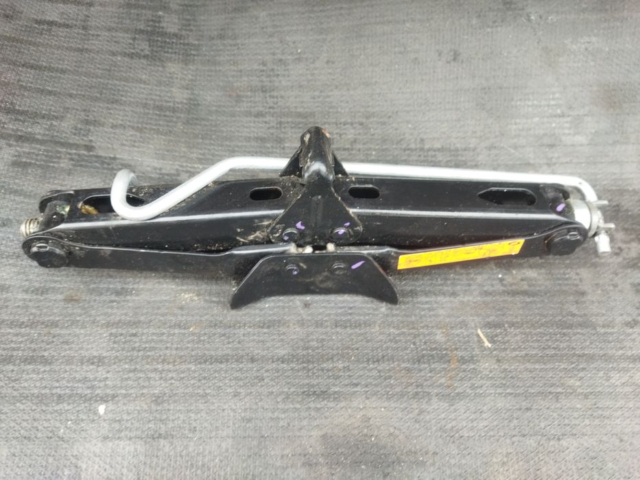 Домкрат Renault Nissan