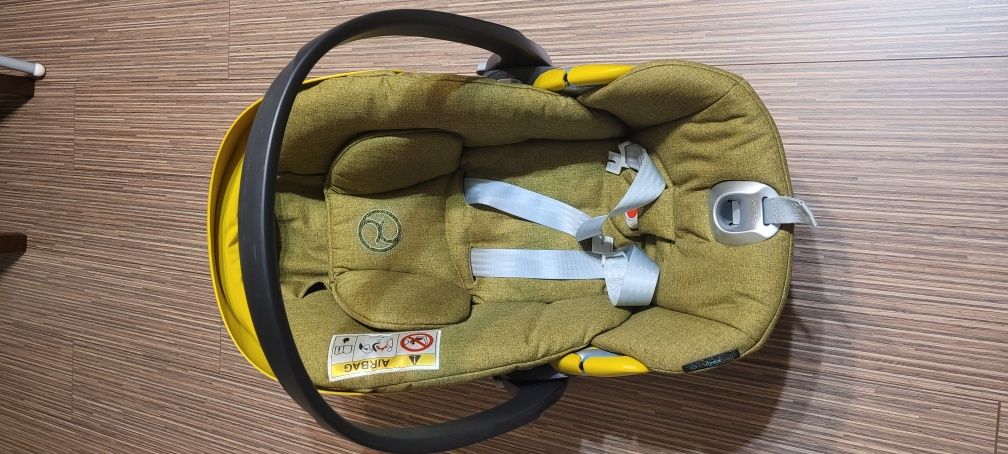 CYBEX cloud z I-size wraz z bazą base z