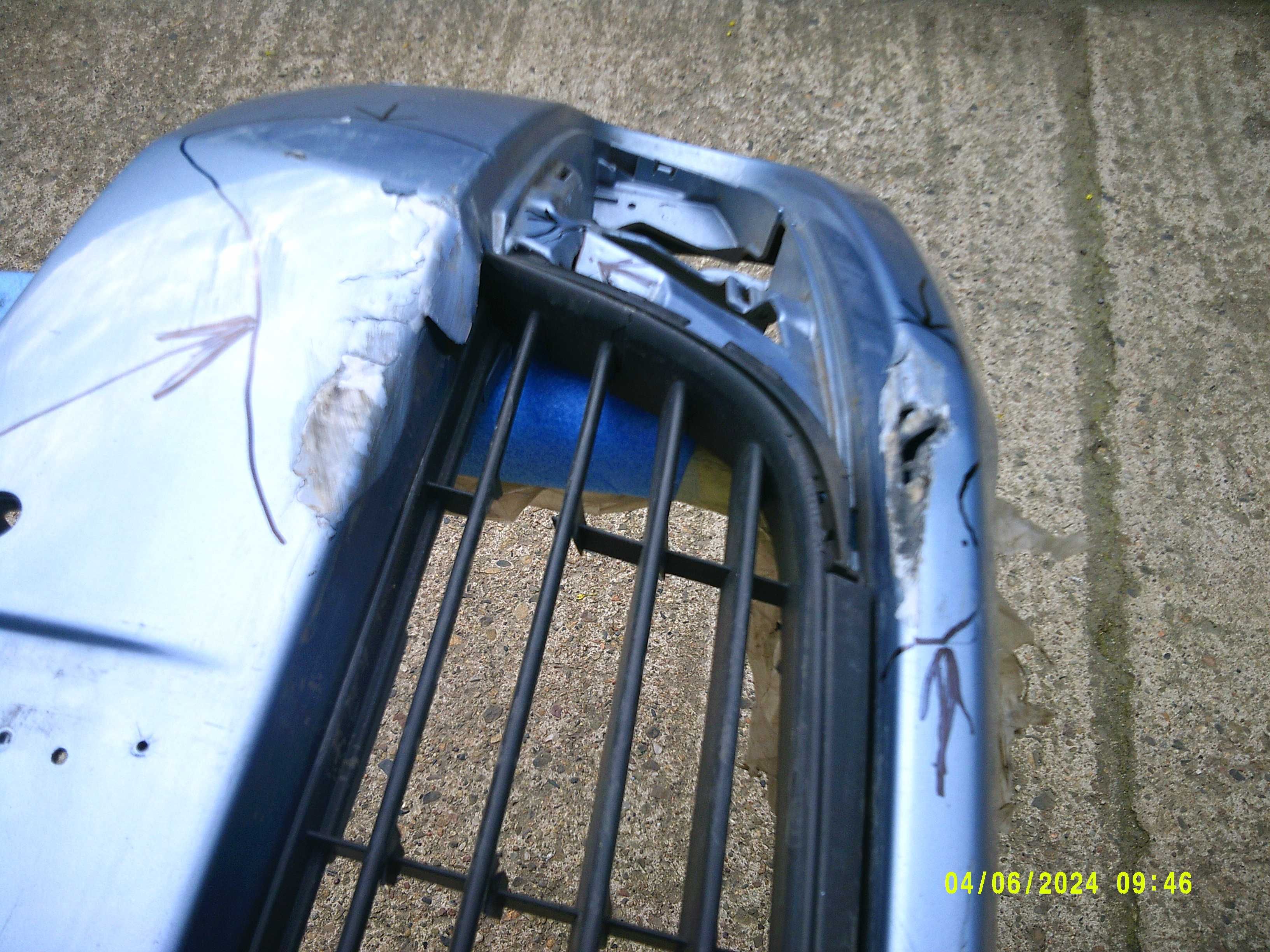 Zderzak przedni VW Golf VI 08-13rok. pod czujniki i spryskiwacze refl.