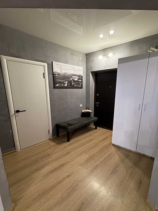 1к! квартира, ЖК Садовий, 1/9 поверх, 43 м2, євроремонт, все залишають