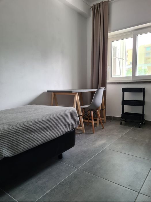 Arrendo quarto - Faro, Penha