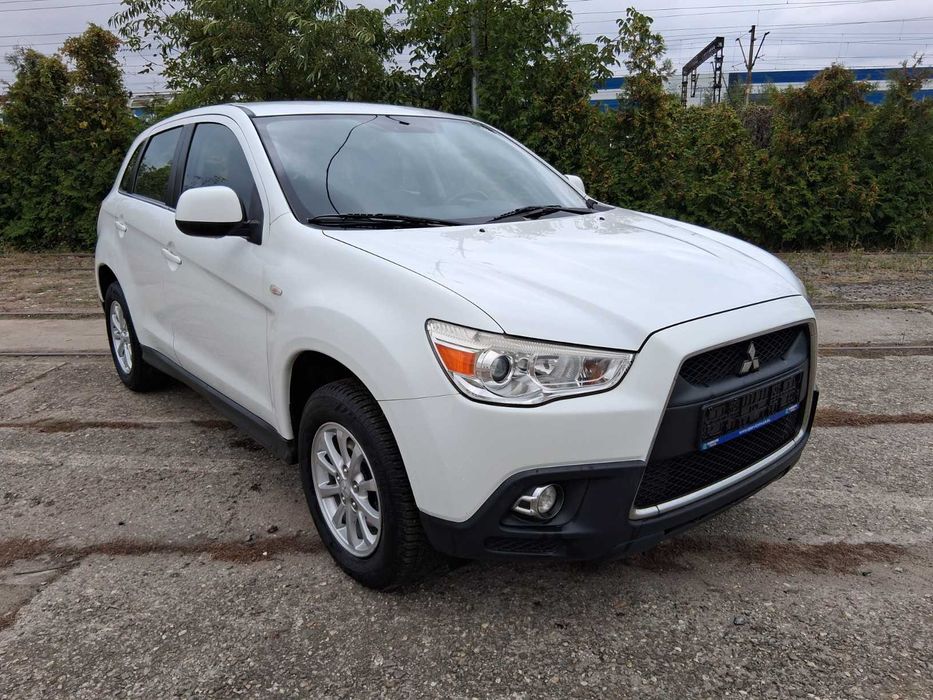 Mitsubishi ASX bardzo wygodny SUV crossover 2WD, isofix, z Niemiec