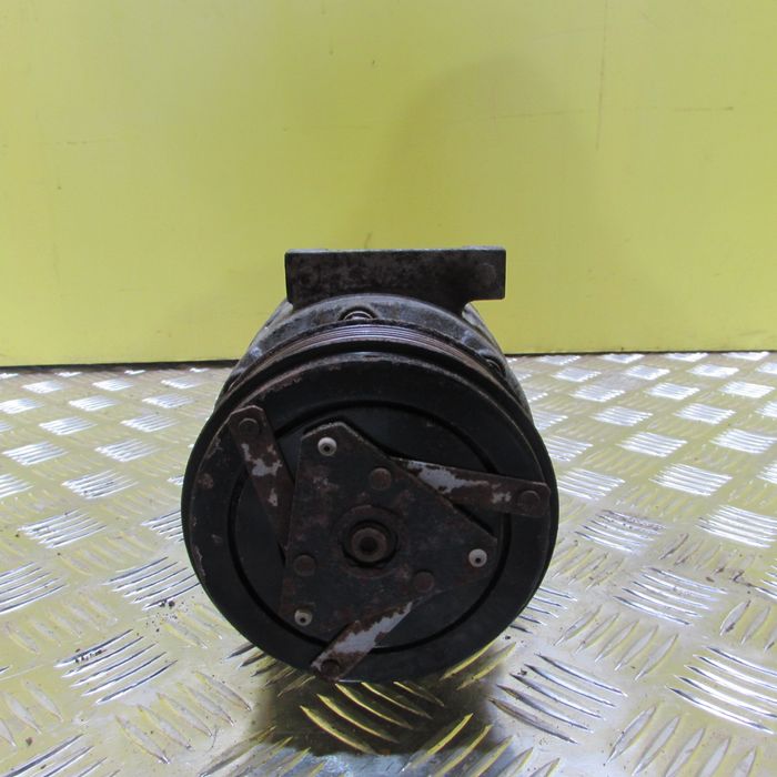 Компресор кондиціонера 2.0 Рено Трафик 2 Опель Виваро