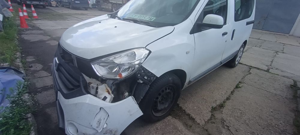 Dacia Dokker po szkodzie parkingowej