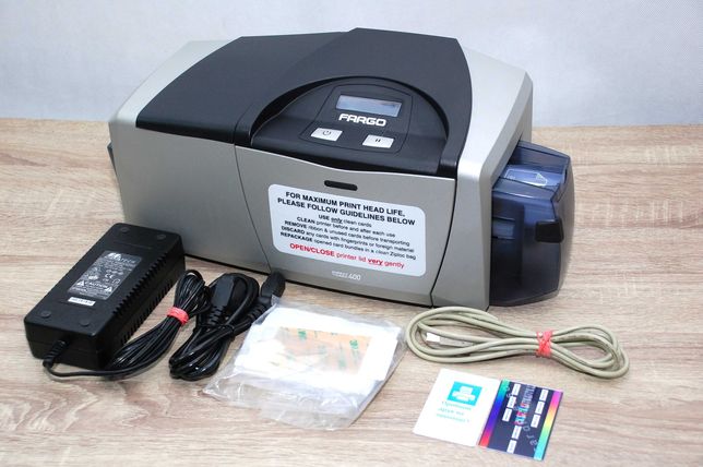 FARGO DTC400 принтер пластикових карт пропусків 2-сторонній + футляр