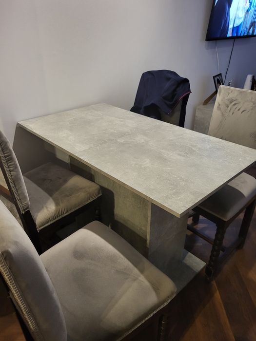 Stół do jadalni beton