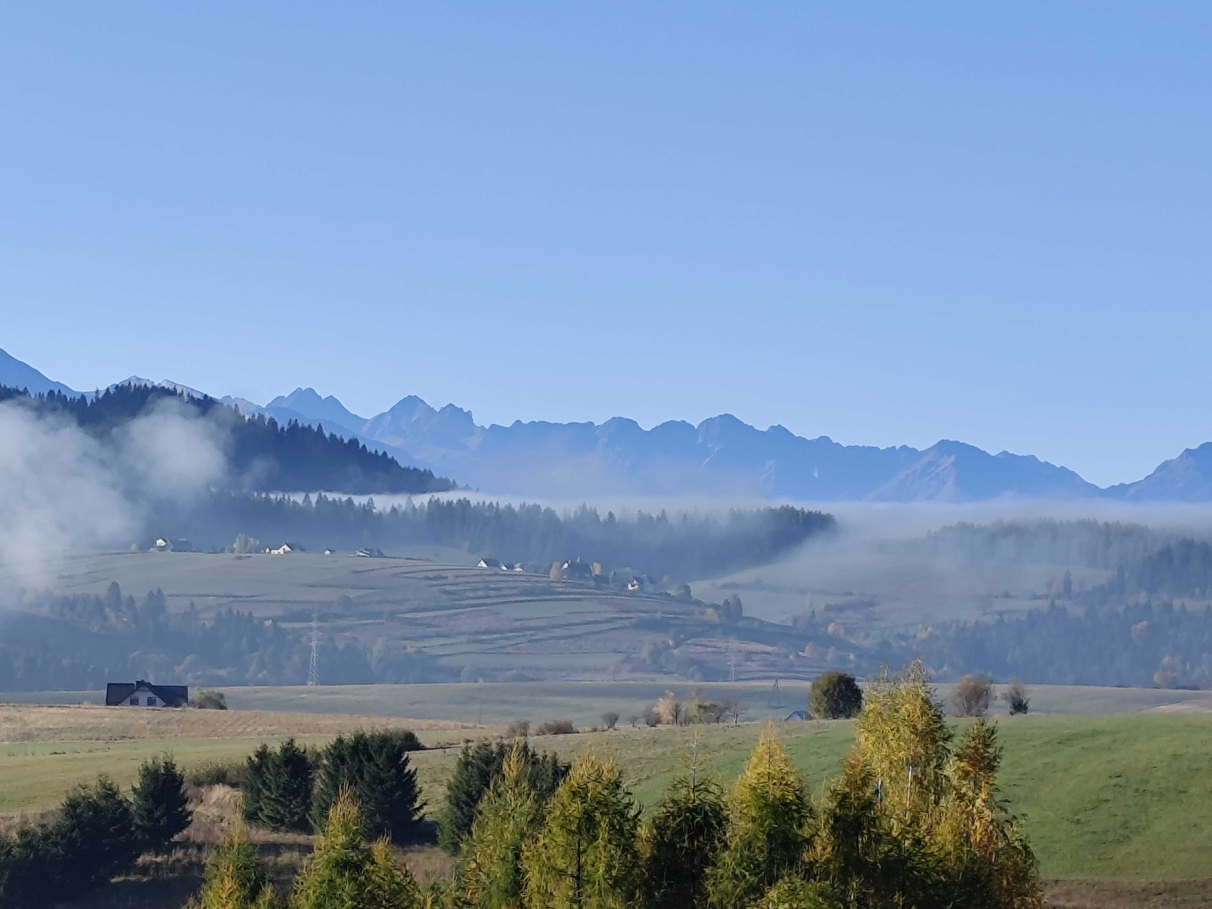 Nowy domek w górach z widokiem na Tatry i Pieniny. Cicha okolica