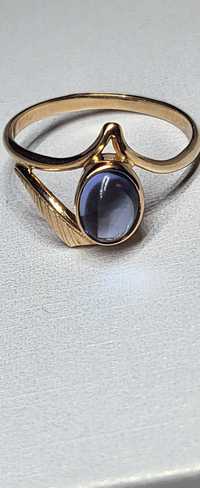 Золотое кольцо с Сапфиром  кабашен Ссср как новое!